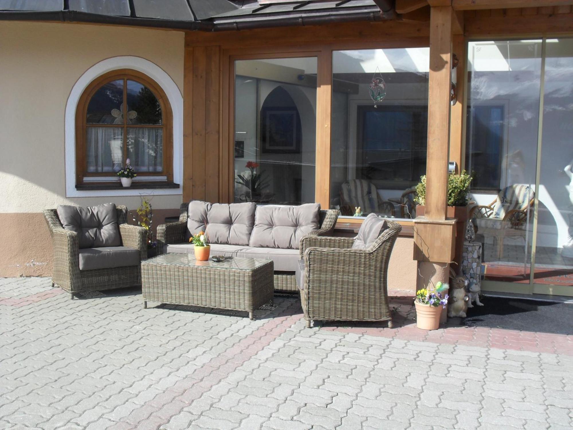 Apart Hotel Ideal Ладис Екстериор снимка