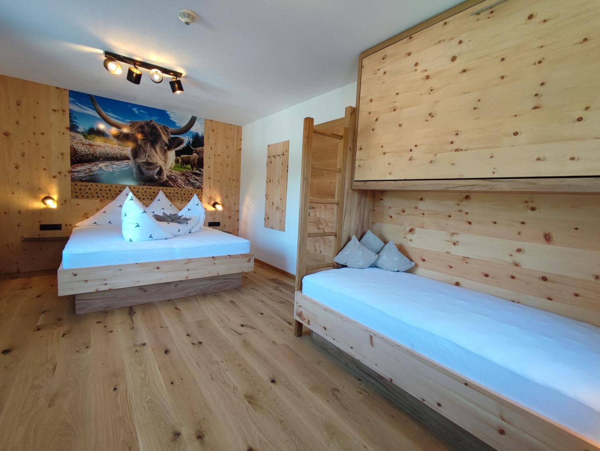 Apart Hotel Ideal Ладис Екстериор снимка