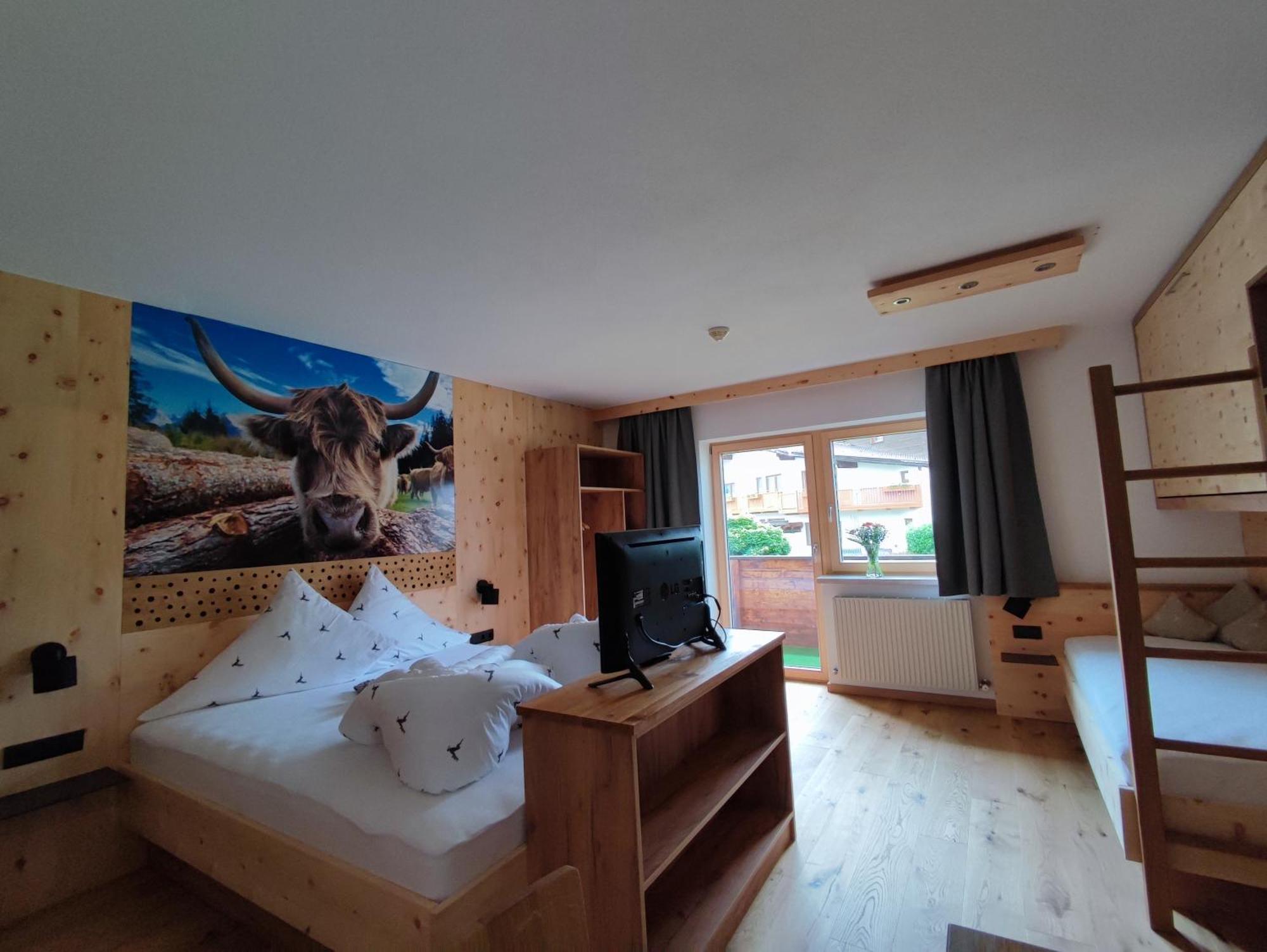 Apart Hotel Ideal Ладис Екстериор снимка