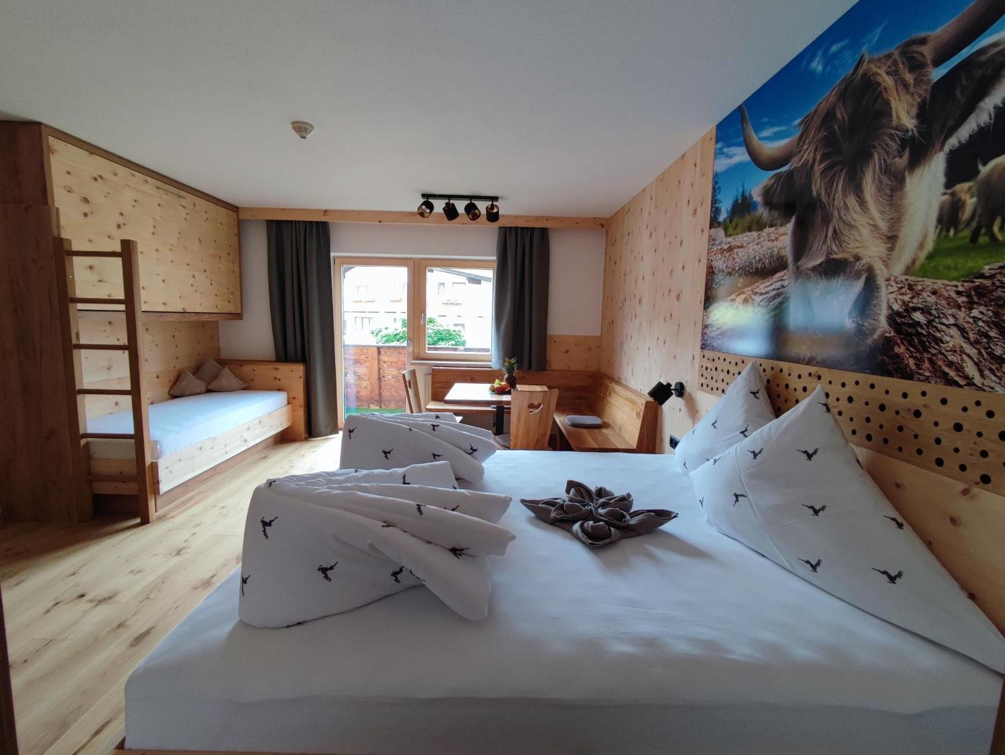 Apart Hotel Ideal Ладис Екстериор снимка