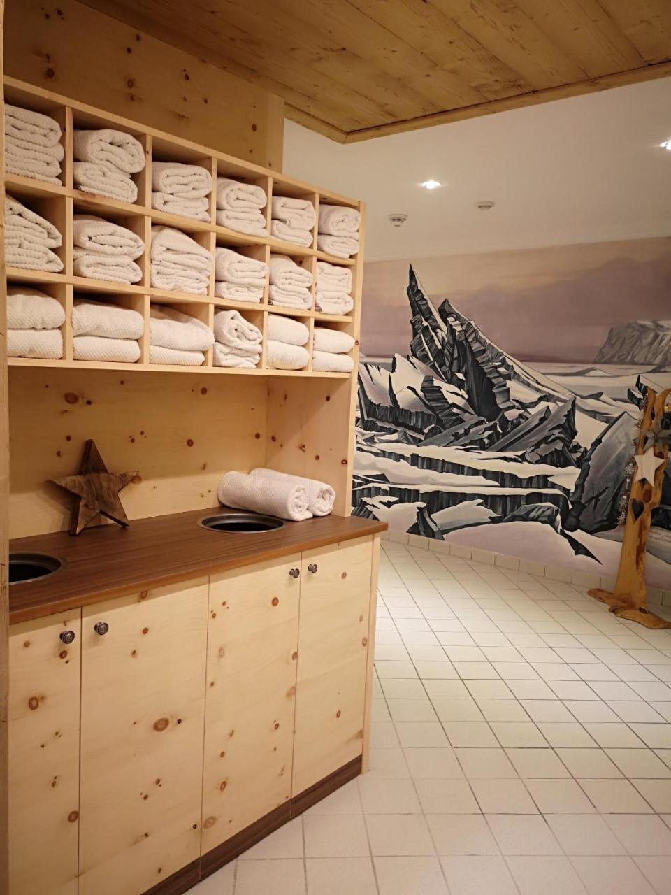 Apart Hotel Ideal Ладис Екстериор снимка