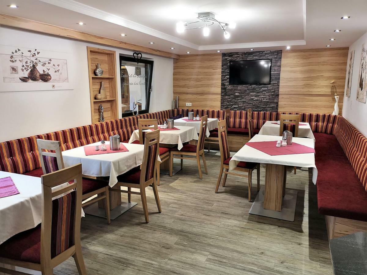 Apart Hotel Ideal Ладис Екстериор снимка